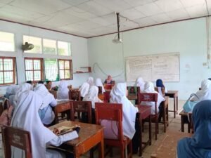 MTsN 1 Sijunjung Lanjutkan Ekstrakurikuler Tilawah, Siswa Mantapkan Lagu Hijaz